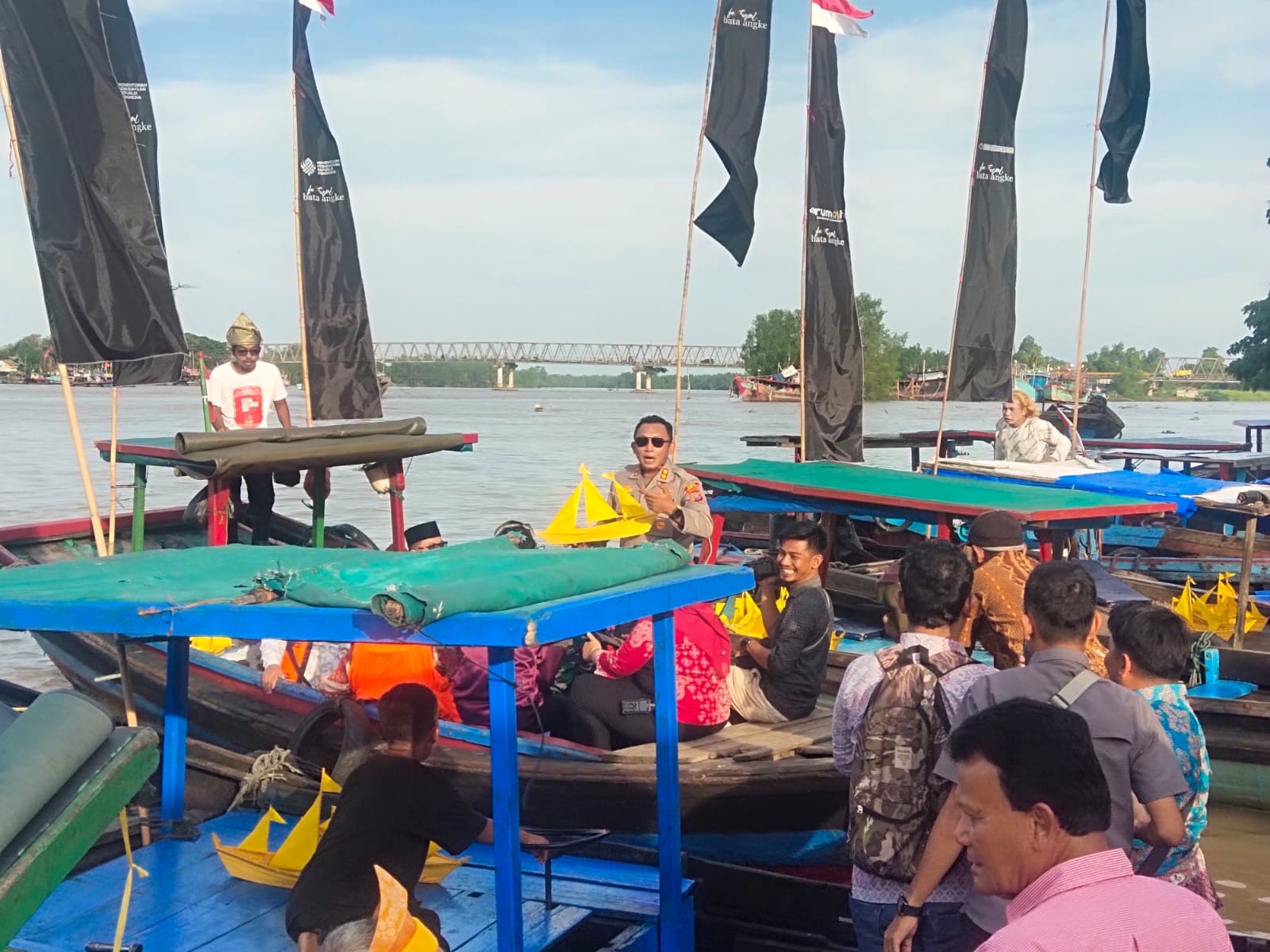 Kapolres Tanjungbalai Hadiri Ritual Khusus Budaya Menebar Hanyut Lancang dalam Rangkaian Festival Batalangke