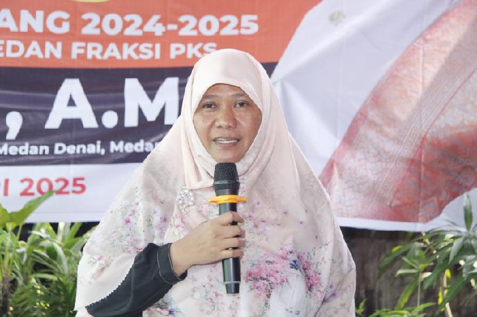 Anggota DPRD Medan Hj Sri Rezeki AMd.