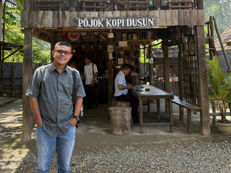 Kordinator Nasional Relawan Listrik Untuk Negeri (Re-LUN) sekaligus Ketua Umum Ikatan Wartawan Online (IWO) Teuku Yudhistira.