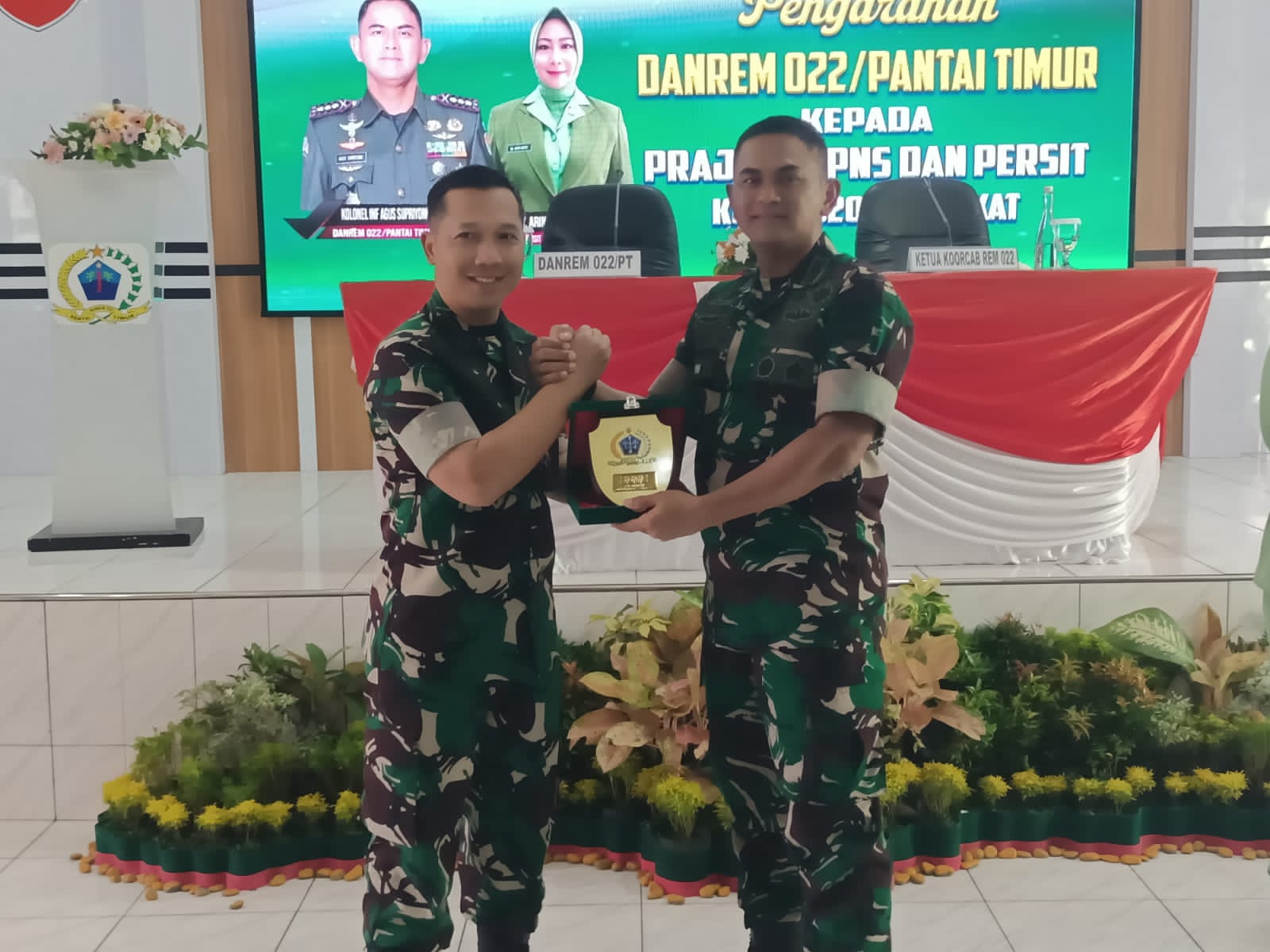 Danrem 022/PT Beserta Ketua Persit KCK Koorcab Rem PD I BB Melaksanakan Kunker ke Kodim 0203/Lkt