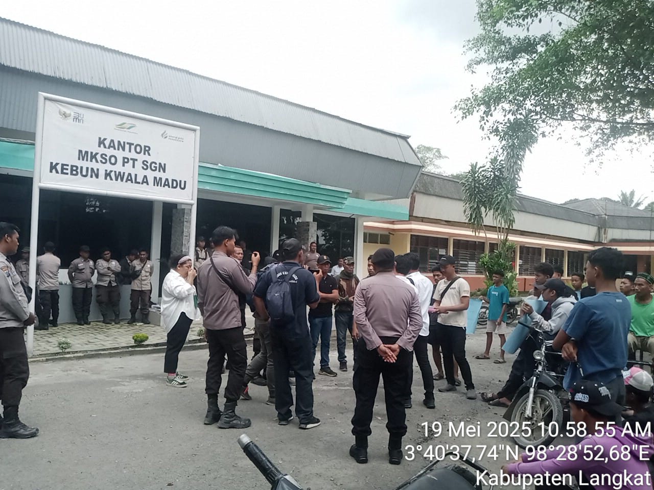 Tokoh Pemuda Kecamatan Binjai Unjuk Rasa di Pabrik Tebu Kwala Madu, Minta Copot Manager Rayon A