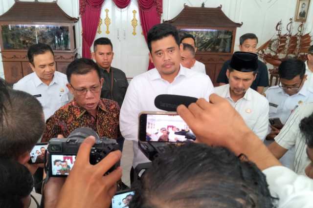 Bupati Masinton Dampingi Gubernur Bobby Temui Gubernur Aceh Bahas Status 4 Pulau
