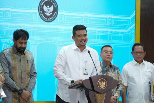 Gubernur Sumut Bobby Nasution saat hadiri Rapat Terbatas di Jakarta terkait polemik 4 pulau.