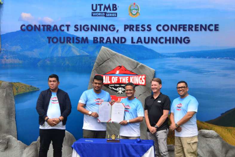 Gubernur Sumatera Utara, M Bobby Afif Nasution menandatangani kerjasama dengan UTMB, Medan, Rabu (18/6/2025).