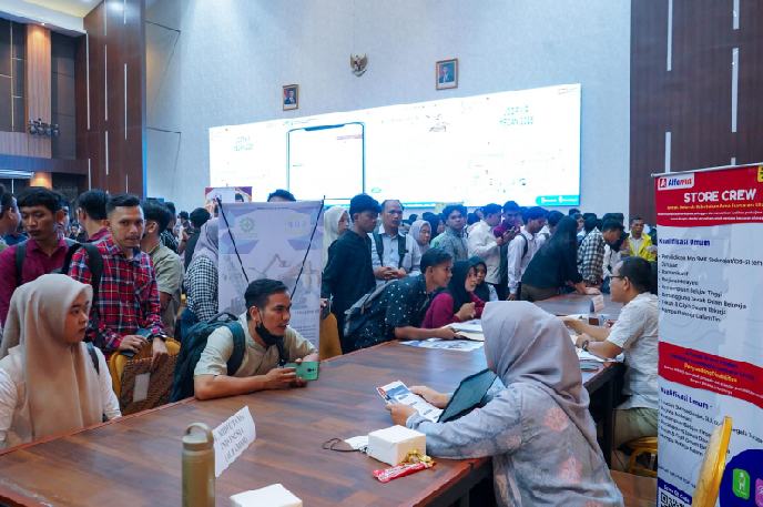 Suasana Job Fair di Medan.