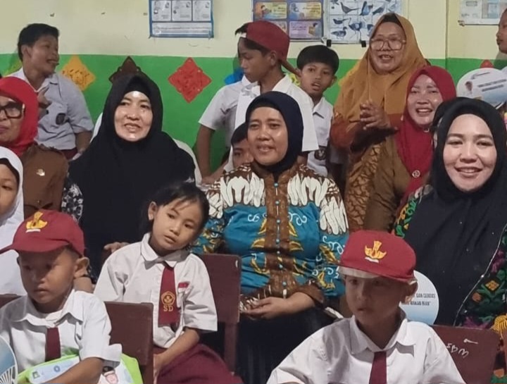 Ny. Endang Syah Afandin Ajak Anak-Anak Gemar Makan Ikan, Investasi Generasi Unggul Langkat