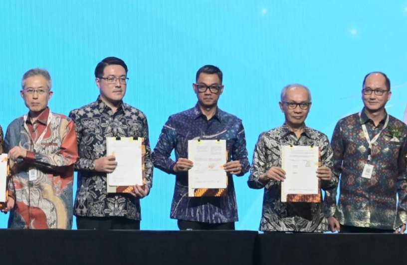 Disaksikan Presiden Prabowo, PLN Teken Kerja Sama Pemanfaatan Gas Domestik di IPA Convex 2025