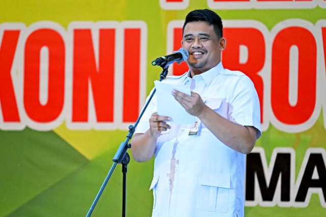 Gubernur Sumut, Bobby Nasution menghadiri Pelantikan Pengurus Komite Olahraga Nasional Indonesia (KONI) Wilayah Sumut Masa Bakti 2025-2029 yang dilantik secara langsung oleh Ketua Umum KONI Pusat Marciano Norman di Regale International Convention Centre, Jalan Adam Malik, Medan, Selasa (10/6/2025).