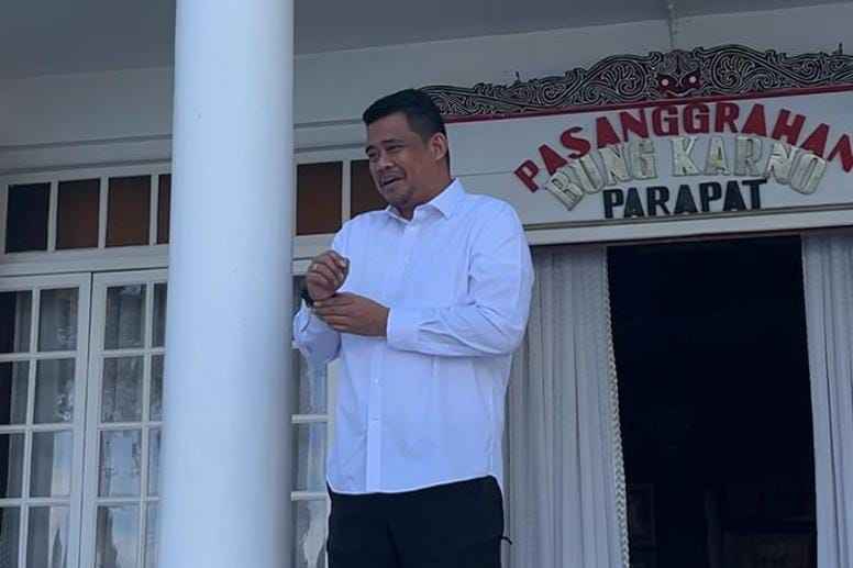 Gubernur Sumut Bobby Nasution di Pesanggarahan Bung Karno, Prapat.