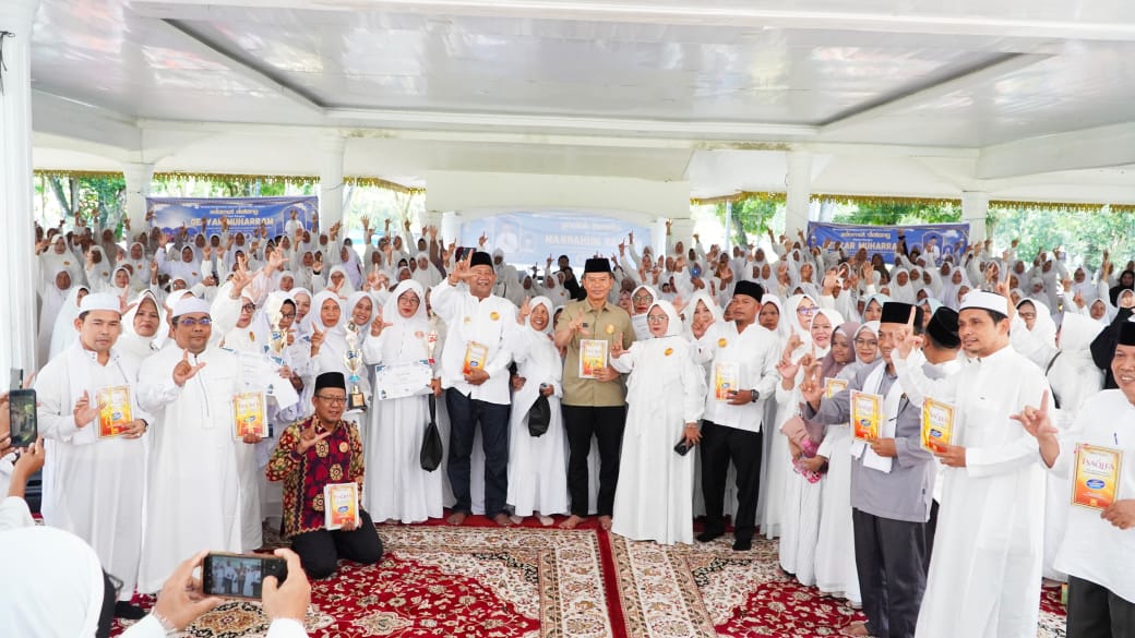 Bupati Langkat Syah Afandin Zikir Akbar Bersama Masyarakat, Haru Dengarkan Lansia Baca Al-Qur’an