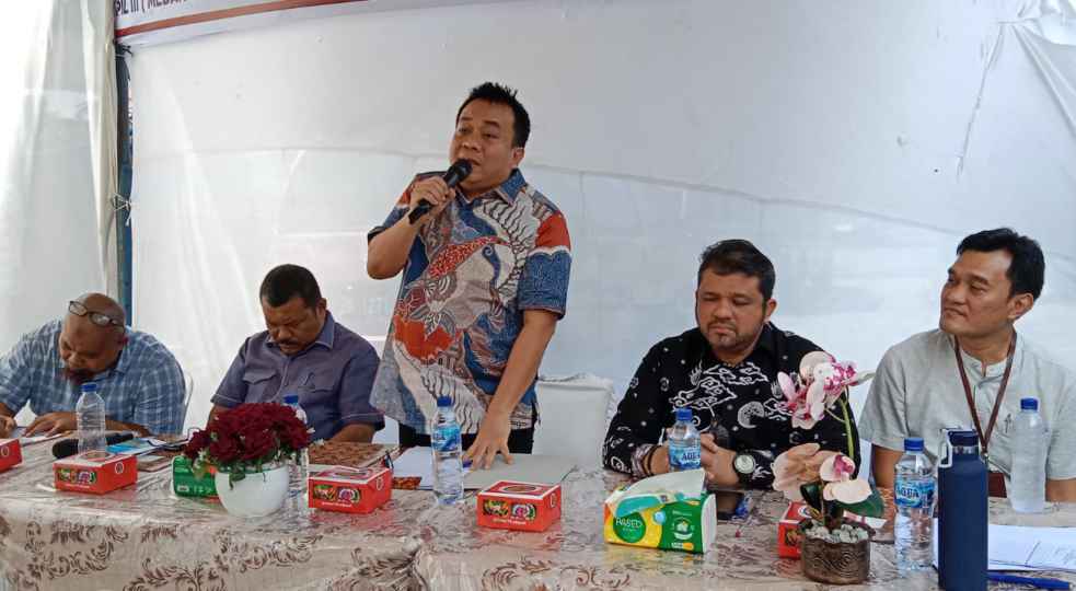 Wakil Ketua DPRD Medan H Zukarnaen SKM menggelar Reses III Masa Persidangan III Tahun 2024-2025 di Jalan HM Said Gang Mesjid, Kelurahan Sidorame Barat 1, Kecamatan Medan Perjuangan, Sabtu (26/07/25) siang.