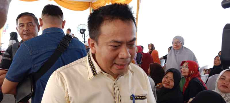 Reses di Bambu Runcing, Wakil Ketua DPRD Medan Zulkarnaen Terima Keluhan Pendataan Penerima Bansos