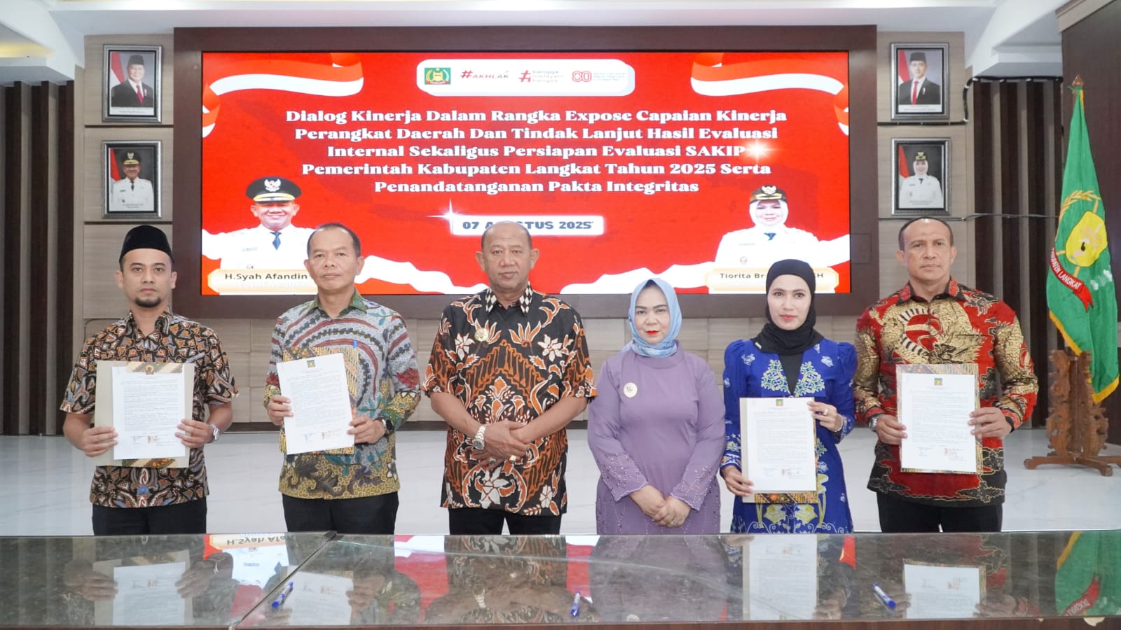 Bupati Langkat Tegaskan Komitmen Birokrasi Berdampak Nyata Dalam Dialog Kinerja Triwulan II