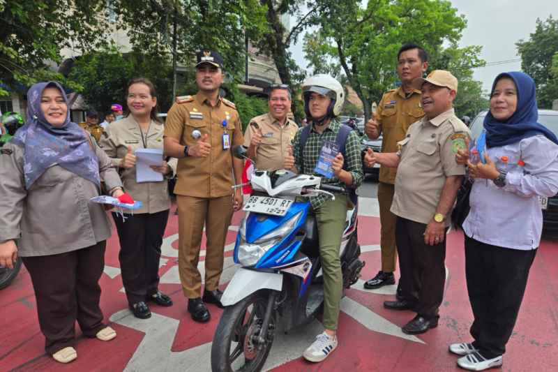 UPT III Bapenda Medan bersama Kecamatan Medan Petisah saat sosialiasi.