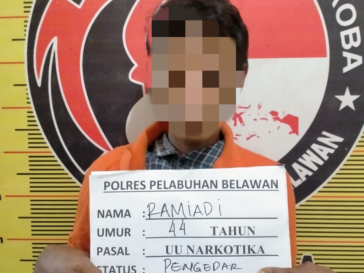 Pria Ini Dijemput Polisi Bukan Karena Tersesat, Tapi Karena Jual Sabu di Mabar 