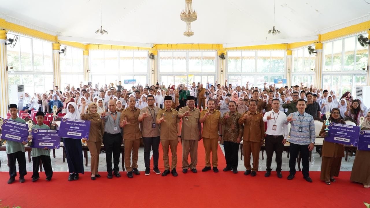 Syah Afandin Ajak Masyarakat Biasakan Menabung Sejak Dini