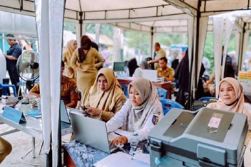 Bupati Batubara Tinjau Program Berlayar di Kecamatan Lima Puluh Pesisir