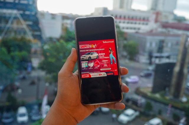 Telkomsel kembali menghadirkan program loyalitas bertajuk SIMPATI HOKI sepanjang bulan Agustus 2025 sebagai bentuk apresiasi kepada pelanggan setia kartu SIMPATI dengan hadiah spektakuler, mulai dari mobil listrik, smartphone, perangkat modem hingga pulsa dan kuota internet cukup dengan bertransaksi dan membeli paket di nomor SIMPATI.