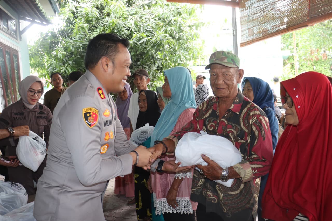 Bersama Forkopimda, Kapolres Tanjungbalai Ikuti Pendistribusian Infaq Kota Tanjungbalai
