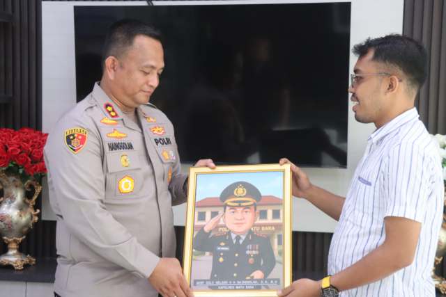 Koordinator Pusat Aliansi Pemantau Independen (KORPUS API) Sumatera Utara, Syahnan Afriansyah, S.H, melakukan silaturahmi dengan Kapolres Batubara AKBP Doly Nelson H. H. Nainggolan, S.H, M.H di Mako Polres Batubara.