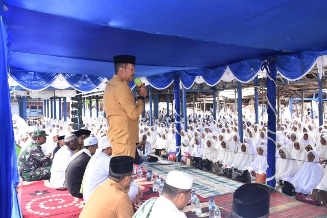 Bupati Madina H Saipullah Nasution di acara sejuta sholawat.