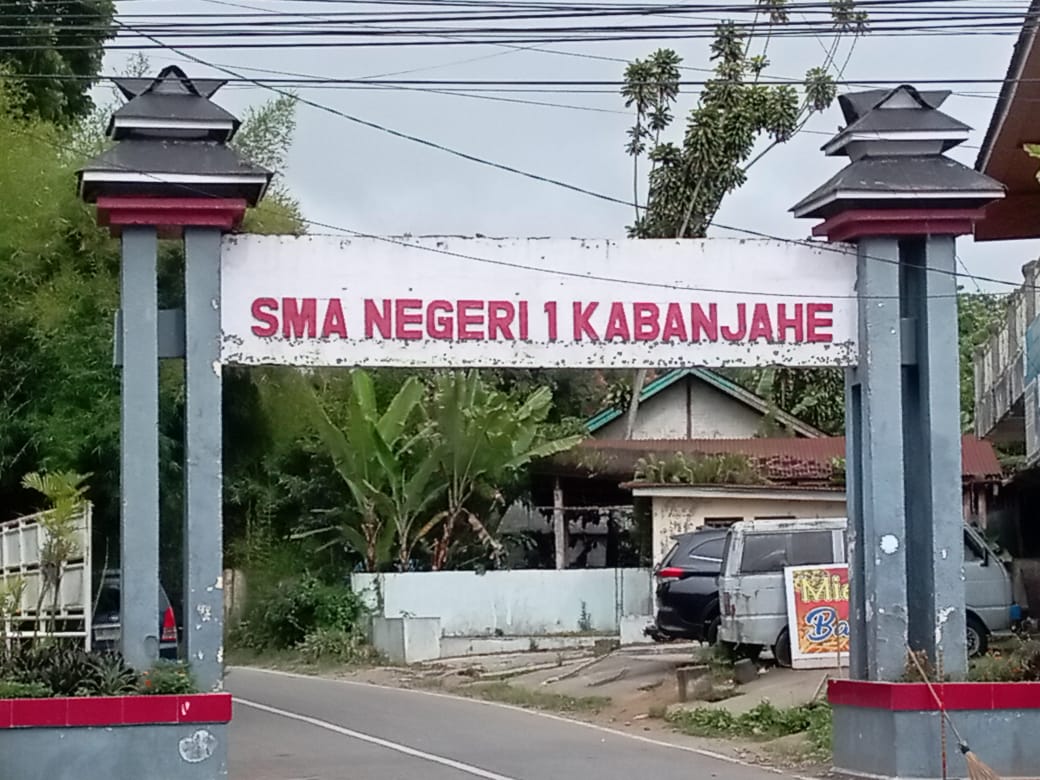 Kasek SMAN I Kabanjahe Tidak Balas Somasi Warga Terkait Dugaan KKN dan Pungli 