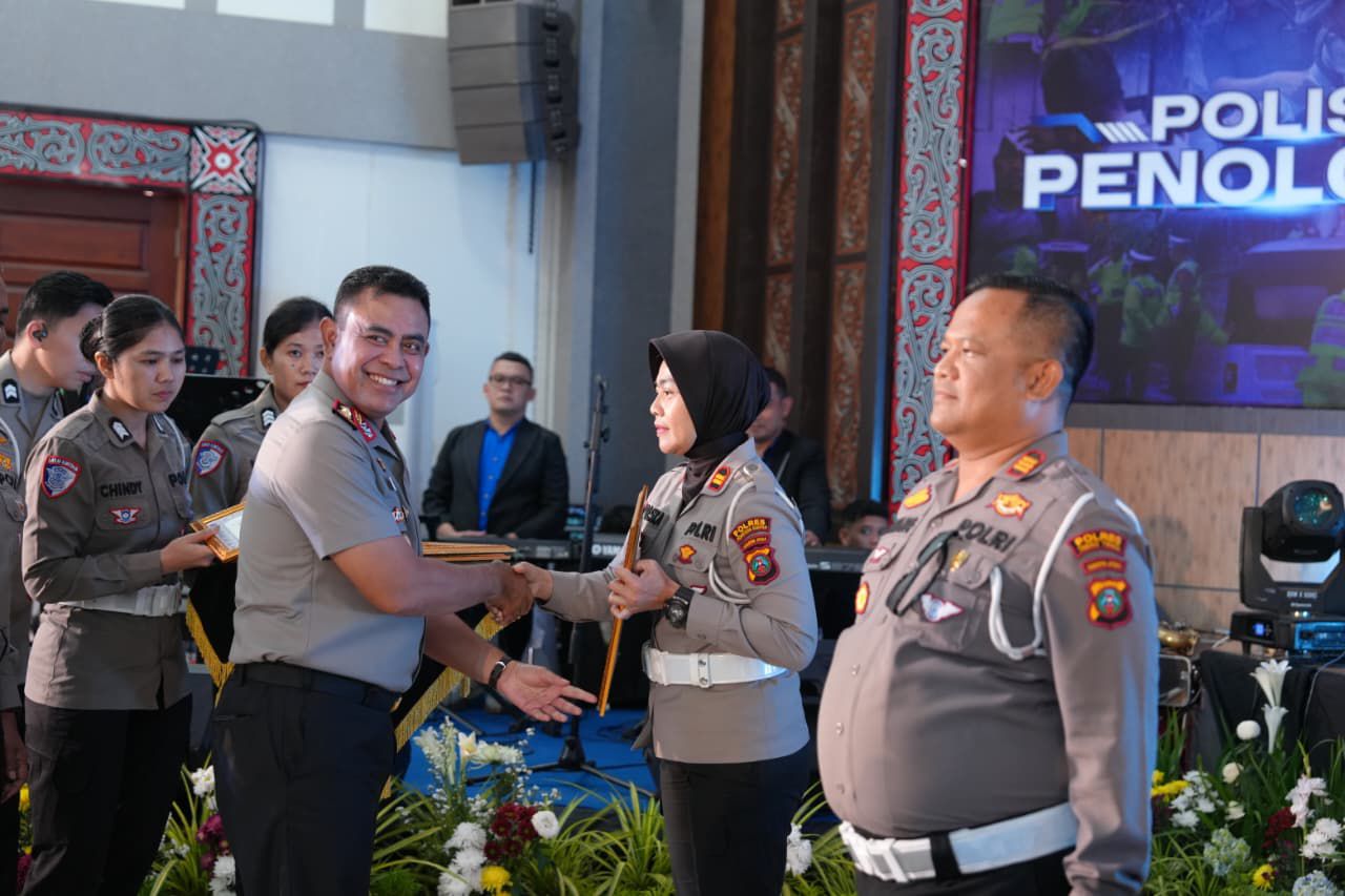 Kasat Lantas Polres Siantar Dapat Penghargaan Langsung Dari Kapolda 