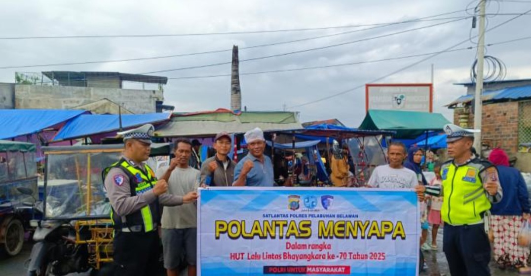 Satlantas Polres Pelabuhan Belawan Menyapa Para Abang Betor