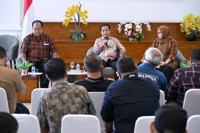 Kepala Badan Pendapatan Daerah Sumut Ardan Noor saat Konferensi Pers terkait Pemutihan dan Diskon Pajak Kendaraan Bermotor Tahun 2025 di Anjungan Dekranasda Sumut, lantai 1 Kantor Gubernur Sumut, Jalan Diponegoro No. 30, Medan, Kamis (2/10/2025). Foto/Diskominfo Sumut