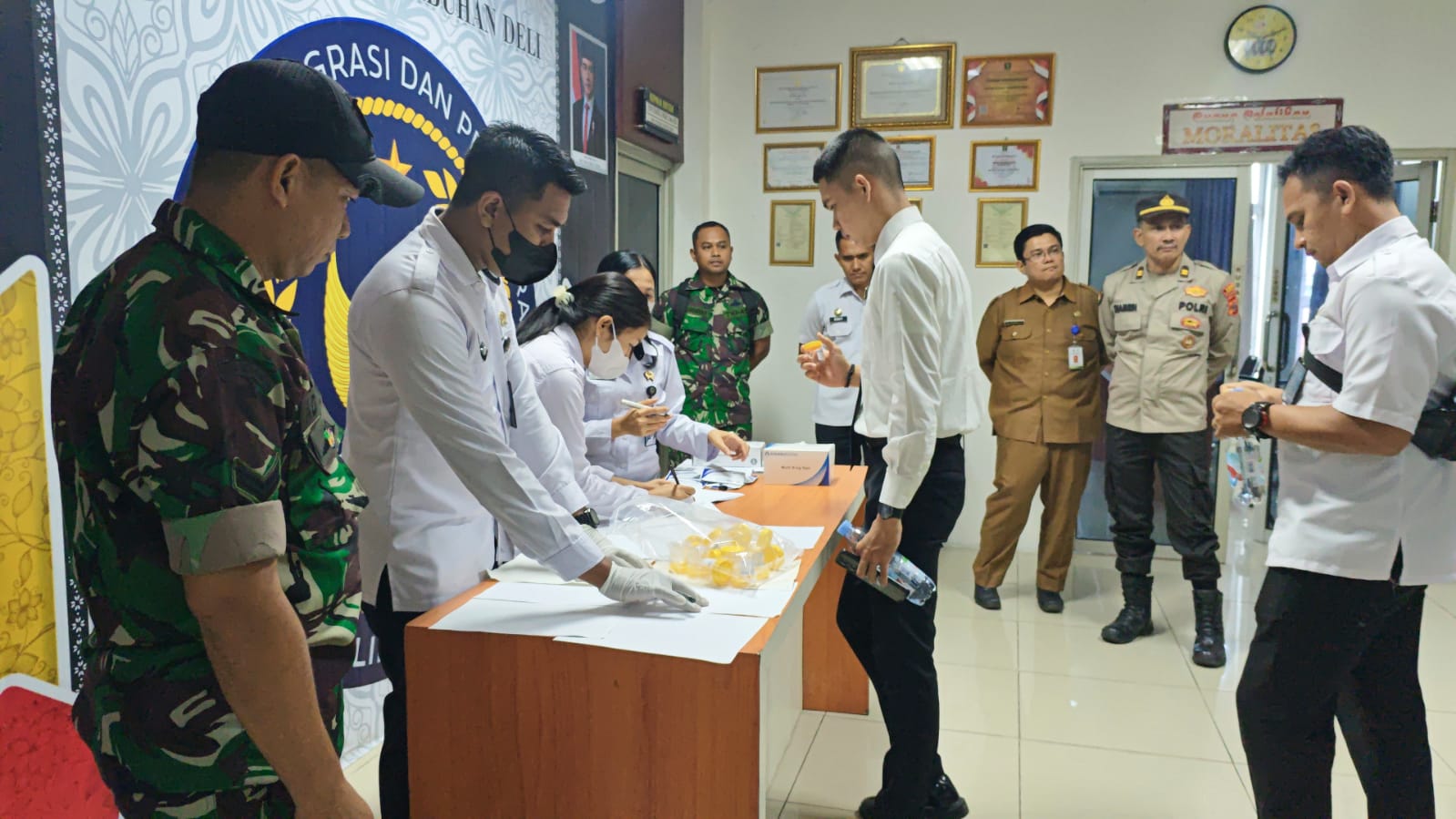 Wujud Bersih dari Narkoba Rutan Kelas I Labuhan Deli Laksanakan Tes Urine bagi Pegawai dan Warga Binaan