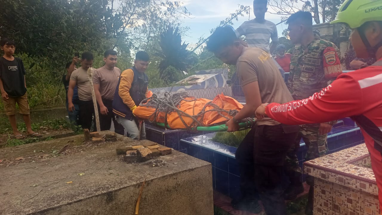 Sesosok Mayat Pria Tanpa Identitas Ditemukan di Pinggir Sungai Lau Biang Kabanjahe