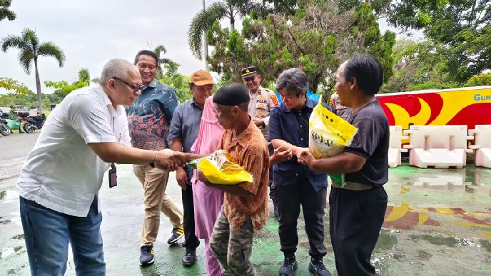PT Indonesia Asahan Aluminium (INALUM) bekerja sama dengan Kodim 0208 Asahan dan Polres Batubara menggelar program Sembako Murah yang ditujukan bagi warga di sekitar perusahaan.