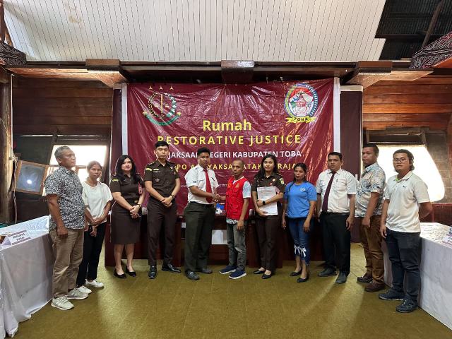 Kejaksaan Tinggi Sumatera Utara memutuskan untuk menyelesaikan perkara tindak pidana percobaan pencurian sepeda motor dari Kejaksaan Negeri Kabupaten Toba.