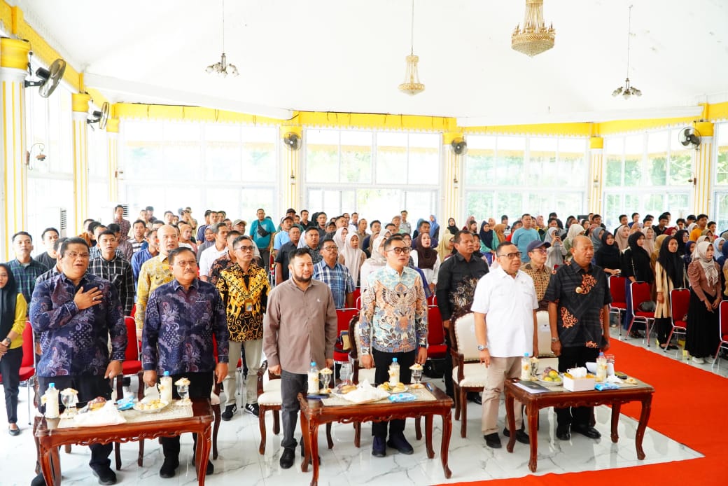 Wamenaker RI Didampingi Bupati Langkat  Buka Pelatihan TMT Perunggasan Nasional di Langkat