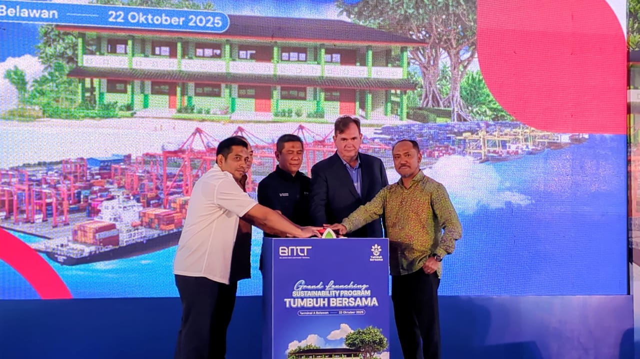 Executive Director 1 Pelindo Regional 1 Hadiri Grand Launching