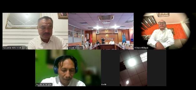 Tim Penyelesaian Dualisme PWI Pusat, yang dipimpin Atal S. Depari, Ketua Dewan Kehormatan PWI, dalam pertemuan daring antara para pihak di Sumatera Utara dan pengurus PWI Pusat di Jakarta, Jumat (10/10/2025).