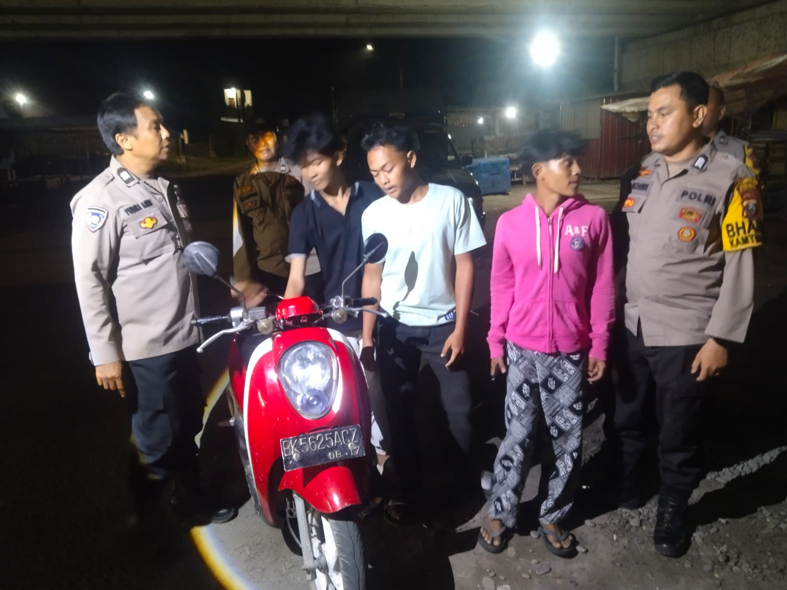 Polsek Hamparan Perak Gelar Patroli Malam Cegah Gangguan Kamtibmas dan Kejahatan Jalanan