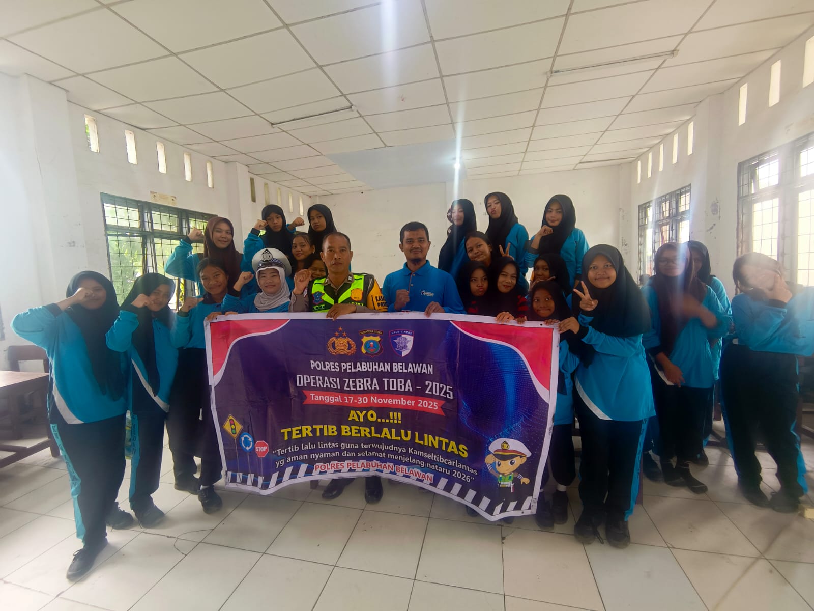 Sat Lantas Polres Pelabuhan Belawan Sosialisasikan Ops Zebra Toba 2025 kepada Siswa Yayasan Sinar Husni