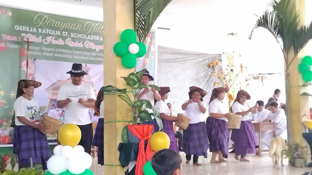 Perayaan Natal gereja katolik St. Skolastika Desa Sirumbia di Hadiri Pastor, 3 Frater Dan Wakil Ketua DPRD Karo