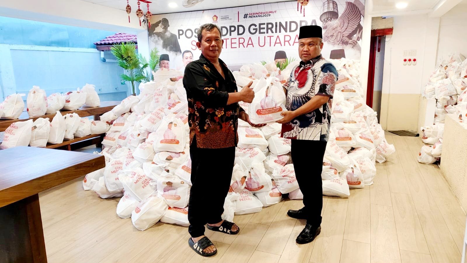 Gerindra Sumut Bagikan 10.000 Sembako untuk Warga saat HUT ke-18 Partai