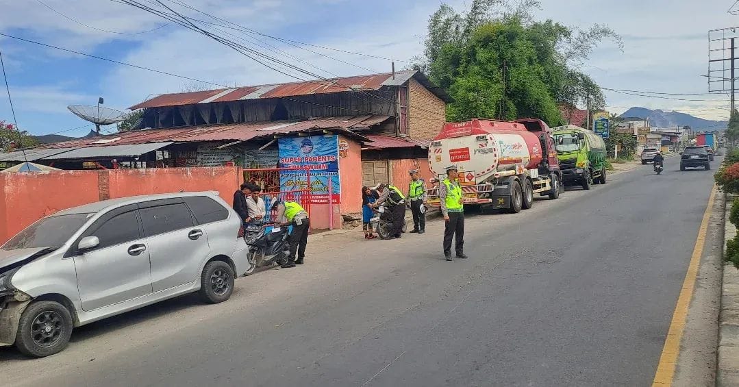 Hari Kesebelas Ops Keselamatan Toba 2026, Satlantas Polres Tanah Karo Edukasi Pengguna Jalan di Kabanjahe