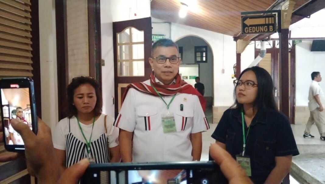 Hinca Panjaitan di PN Medan