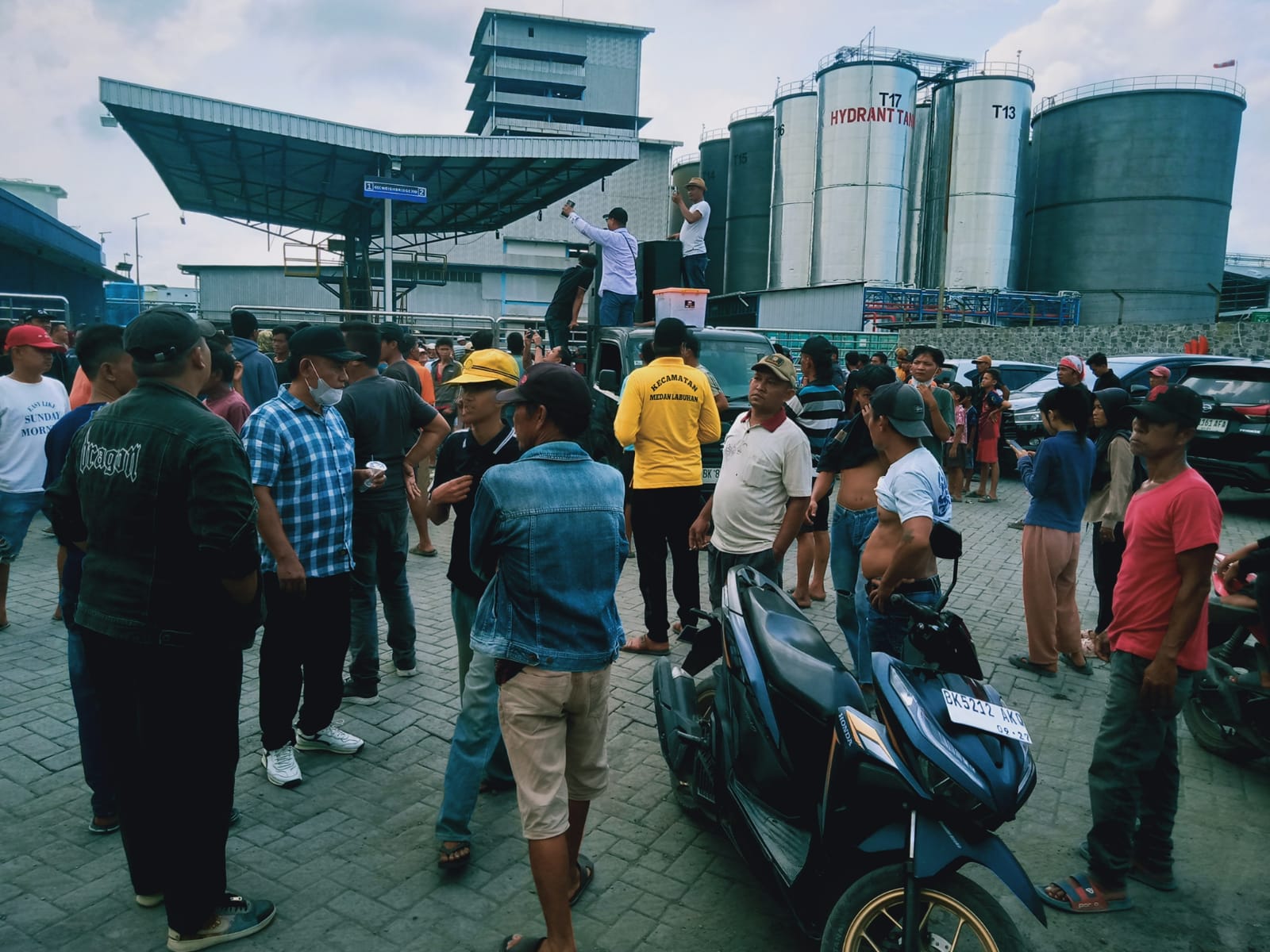 Resahkan Warga PT Agro Raya Mas Didemo Ratusan Warga