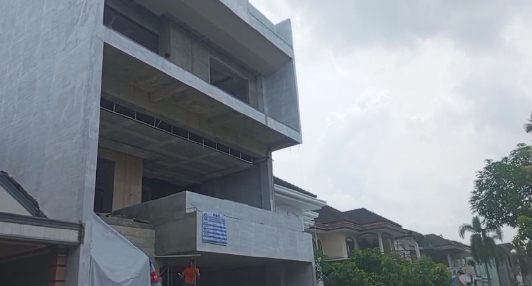 Diduga Tidak Sesuai Dengan PBG, Dinas CKTR Akan Cek Bangunan di Jalan Mawar Komplek Cemara Asri 