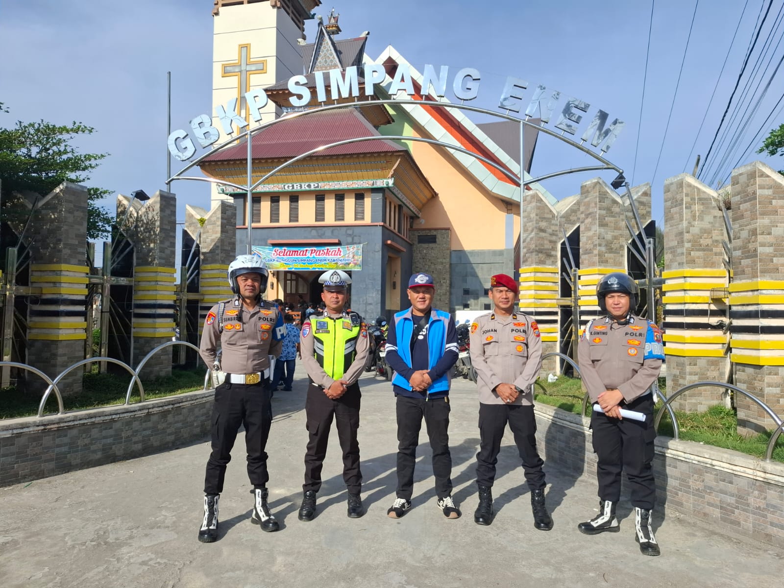Kebaktian Jumat Agung di Karo Aman, Polred Karo Kawal Prosesi Jalan Salib Sejak Pagi