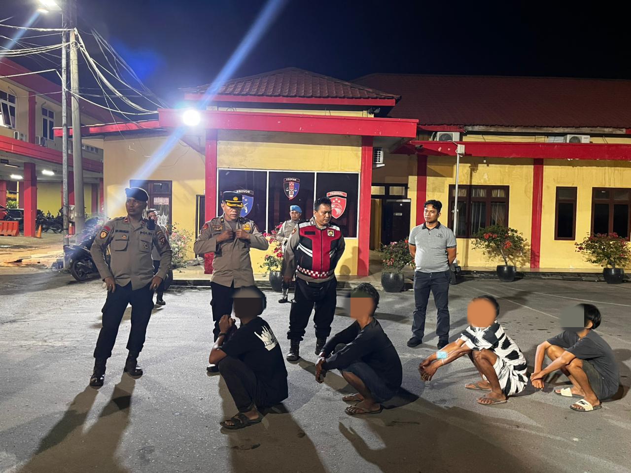 Patroli Gabungan Polres Pelabuhan Belawan Tangkap 4 Pelaku Pungli di Sicanang
