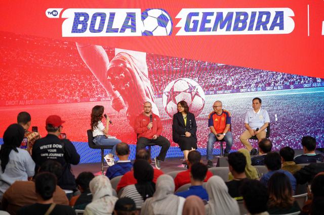 Telkomsel bersama TVRI menghadirkan ‘Bola Gembira MAXStream TV’ untuk memperluas jangkauan siaran nasional dan memastikan akses yang lebih merata bagi seluruh lapisan Masyarakat Indonesia.