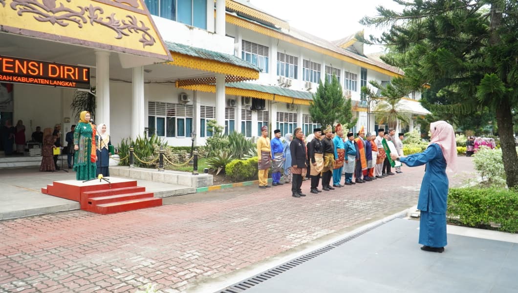 Pimpin Upacara Harganas ke-33, Wabup Tiorita Tegaskan Pentingnya Ketahanan Keluarga