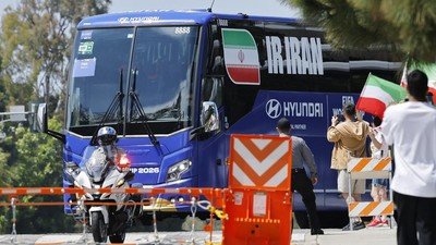 Timnas Iran dalam pengawalan balik ke Meksiko usai bertanding di Piala Dunia 2026. (Reuters)