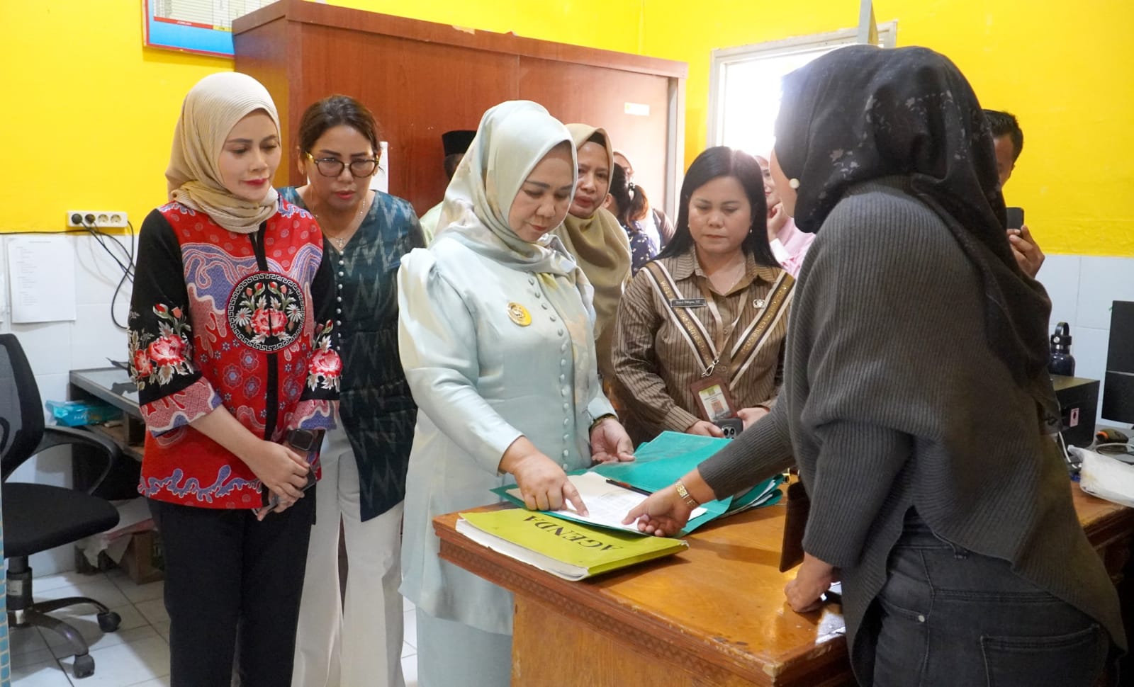 Plt. Bupati Tiorita Sidak RSUD Tanjung Pura, Tegaskan Disiplin Demi Pelayanan Prima